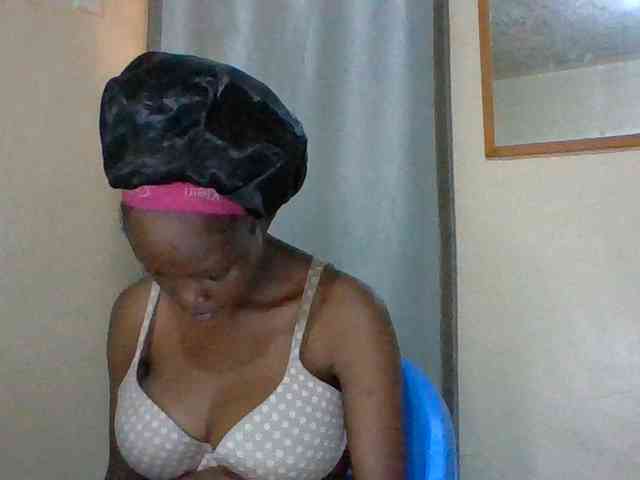 Sexyebonyxx webcam
