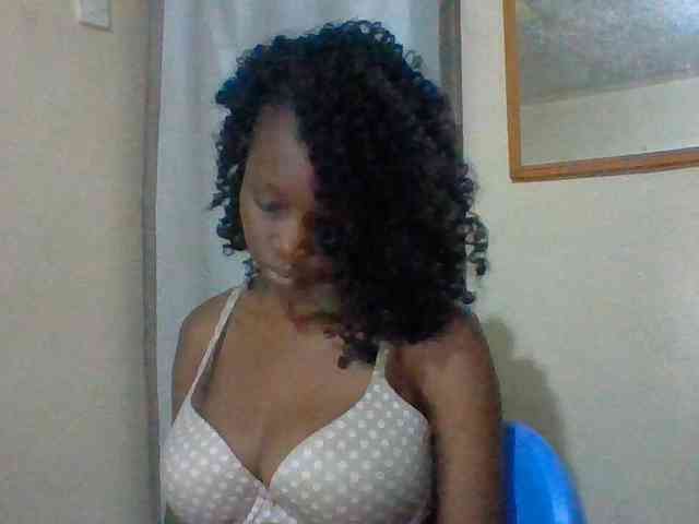Modèle: Sexyebonyxx
