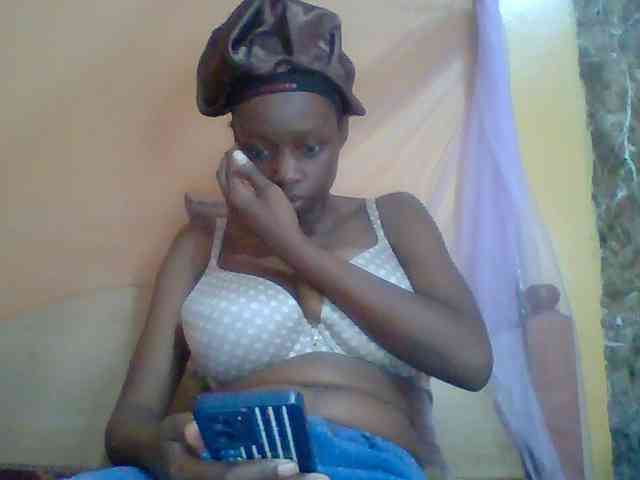 Sexyebonyxx webcam