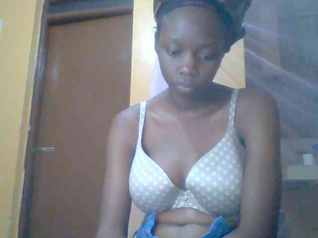 Sexyebonyxx webcam