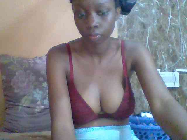 Sexyebonyxx webcam
