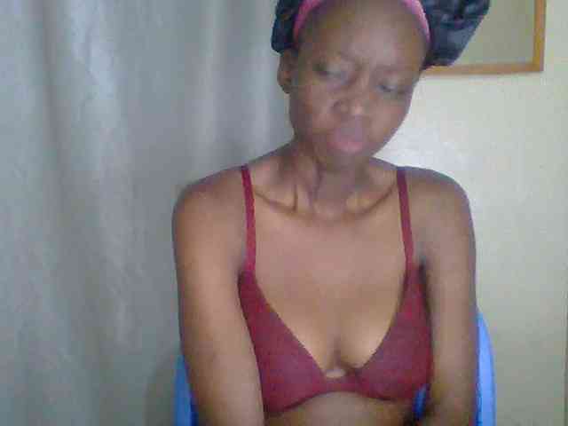 Sexyebonyxx webcam