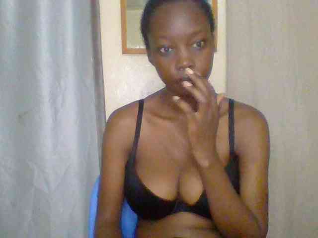 Modèle: Sexyebonyxx