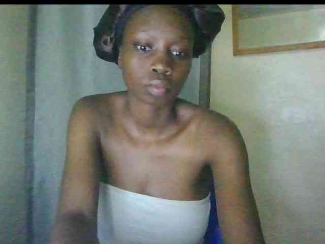 Modèle: Sexyebonyxx