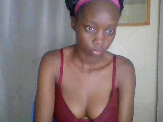 Sexyebonyxx webcam