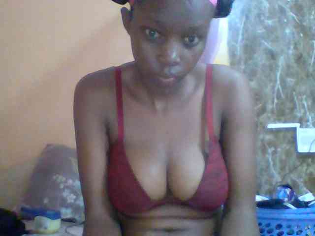 Sexyebonyxx webcam