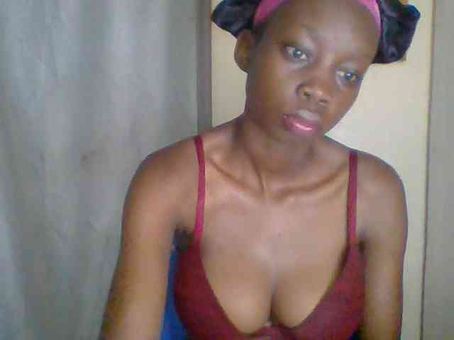 Modèle: Sexyebonyxx