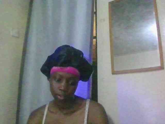 Modèle: Sexyebonyxx