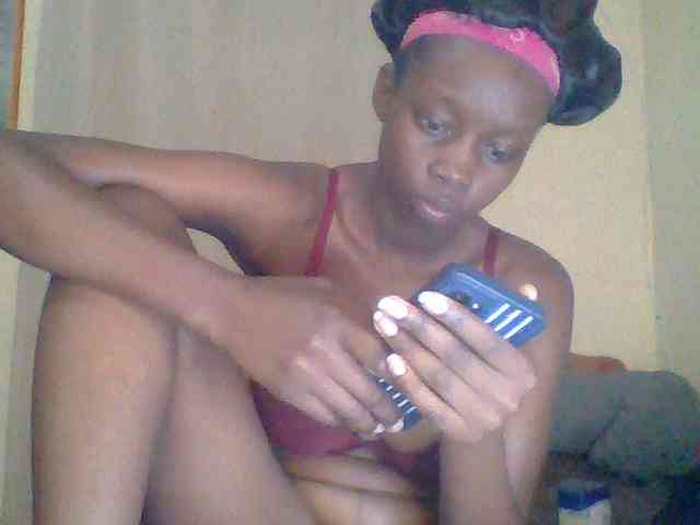 Sexyebonyxx webcam