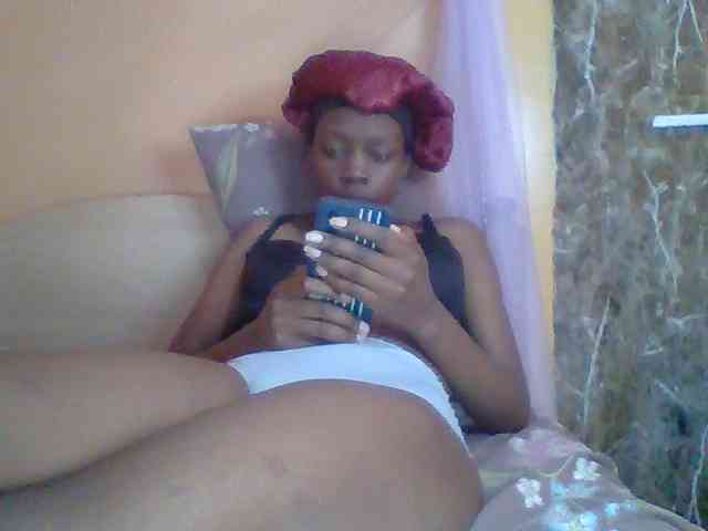Sexyebonyxx webcam