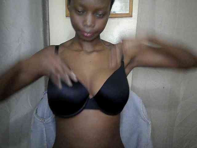 Sexyebonyxx webcam