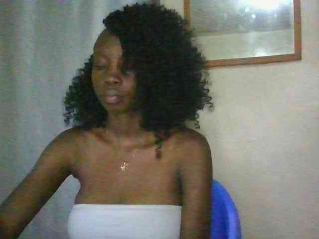 Sexyebonyxx webcam