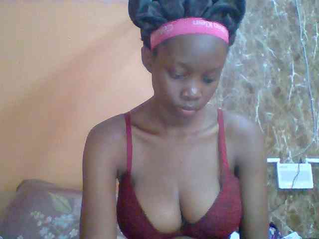 Sexyebonyxx webcam