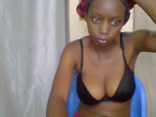 Sexyebonyxx webcam