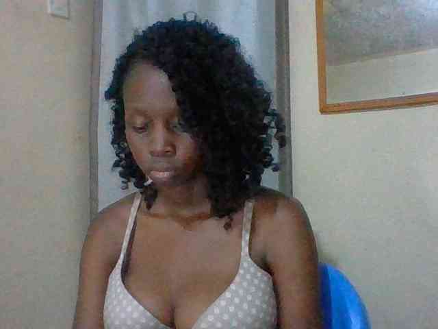 Sexyebonyxx webcam