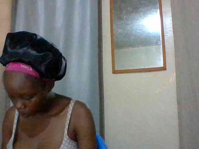 Sexyebonyxx webcam
