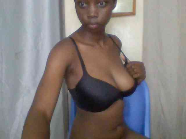 Sexyebonyxx webcam