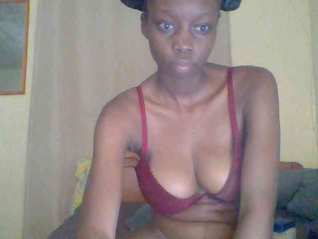 Sexyebonyxx webcam