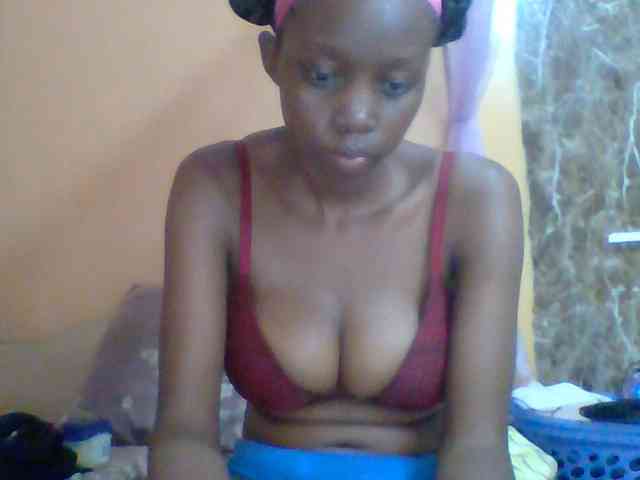 Sexyebonyxx webcam