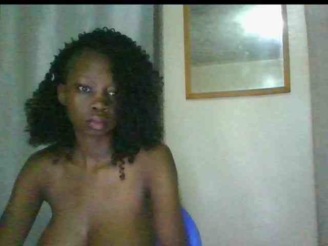 Modèle: Sexyebonyxx