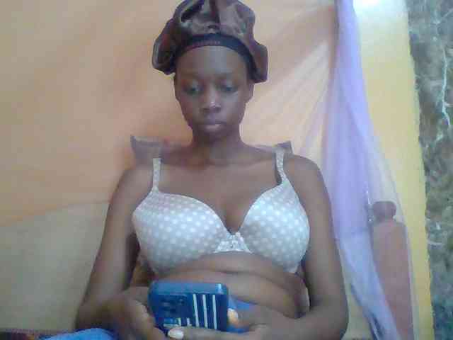 Sexyebonyxx webcam