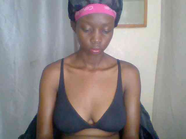 Sexyebonyxx webcam