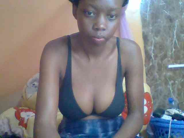 Sexyebonyxx webcam