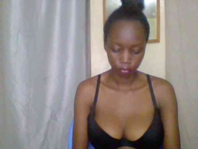 Modèle: Sexyebonyxx