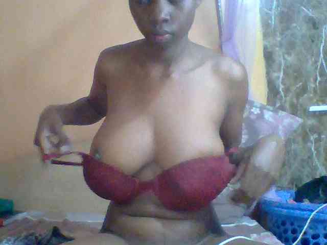 Modèle: Sexyebonyxx