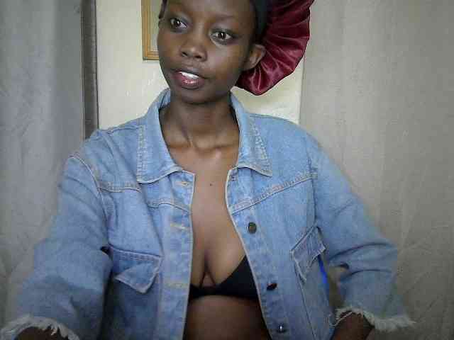 Sexyebonyxx webcam