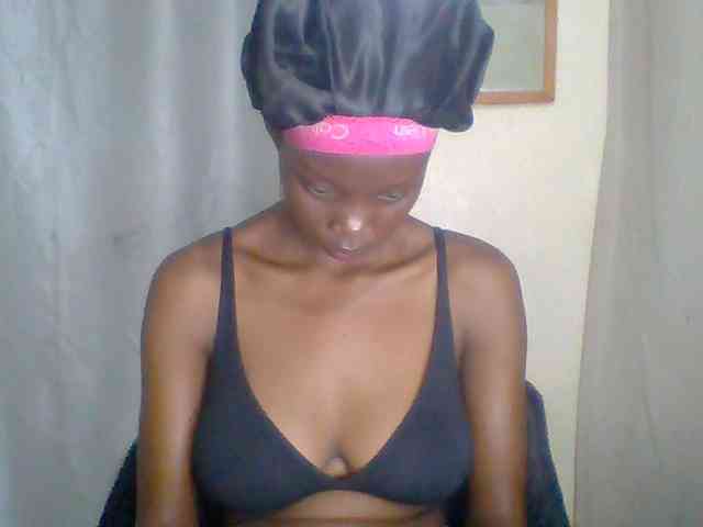 Sexyebonyxx webcam