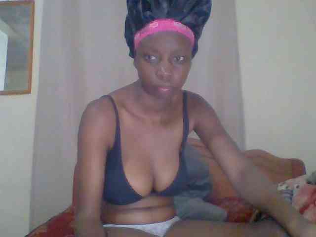Sexyebonyxx webcam