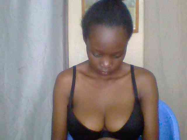 Sexyebonyxx webcam