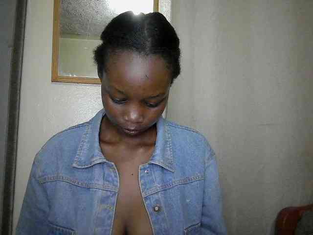 Sexyebonyxx webcam