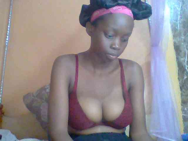 Sexyebonyxx webcam