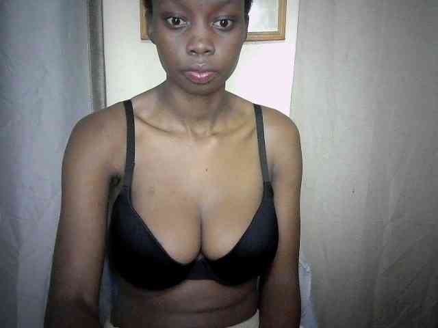 Sexyebonyxx webcam