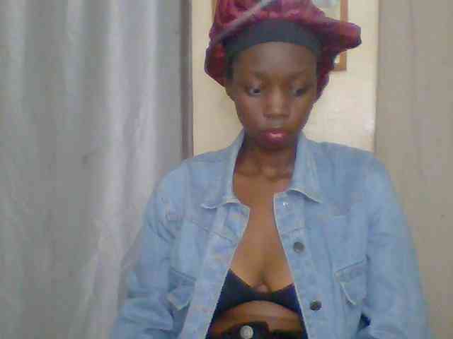 Sexyebonyxx webcam