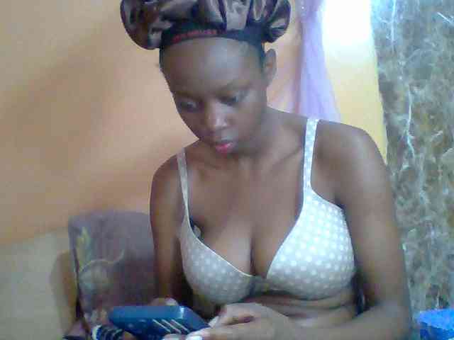 Sexyebonyxx webcam