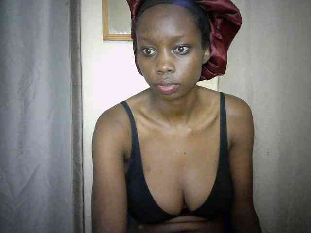 Model: Sexyebonyxx