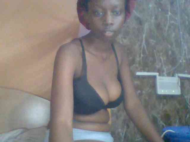 Sexyebonyxx webcam