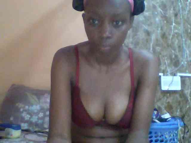 Sexyebonyxx webcam