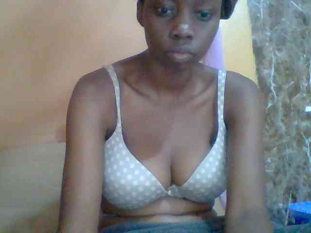Sexyebonyxx webcam