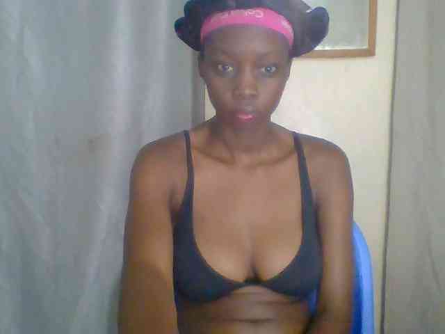 Modèle: Sexyebonyxx