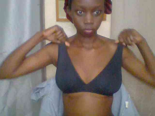 Sexyebonyxx webcam