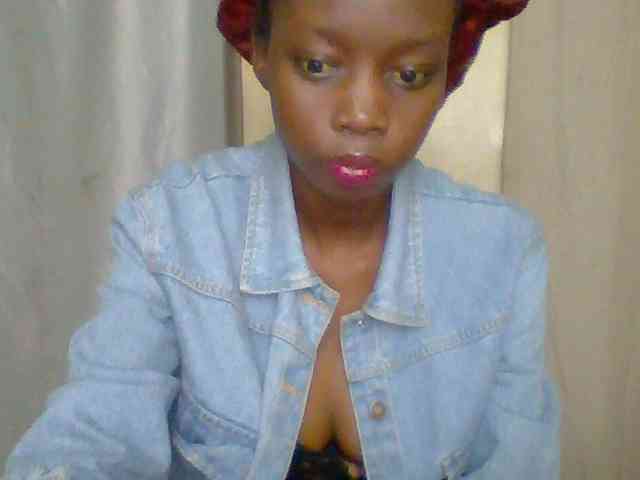 Modèle: Sexyebonyxx