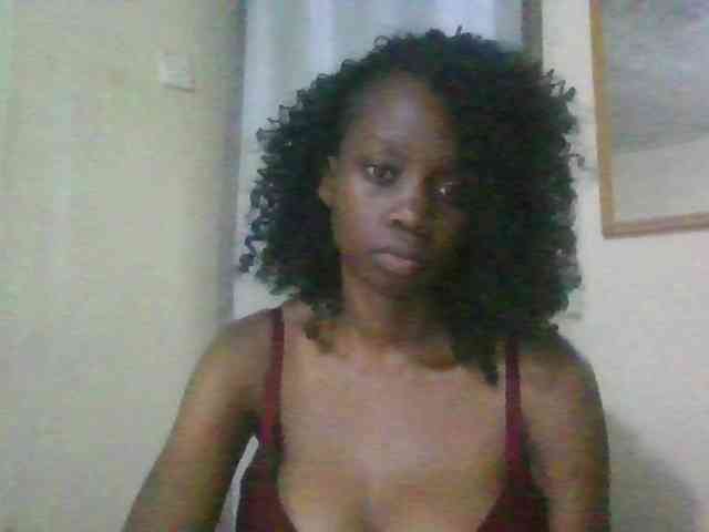 Modèle: Sexyebonyxx