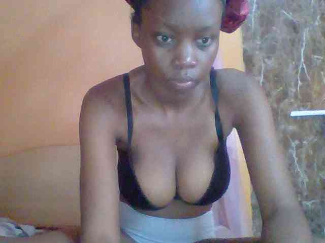 Modèle: Sexyebonyxx