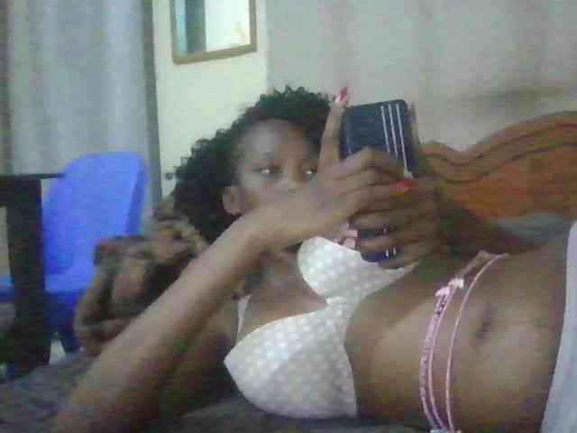 Modèle: Sexyebonyxx
