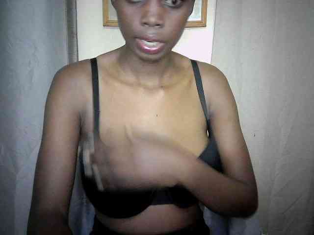 Sexyebonyxx webcam