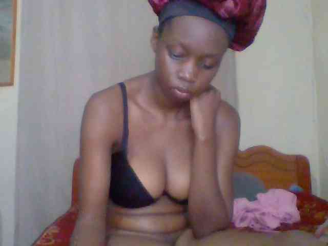 Sexyebonyxx webcam